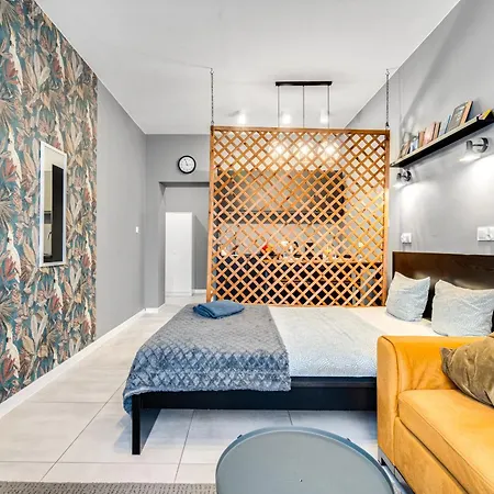 Monkey ~ 700m Main Square ~ Self Check-in 24h Apartman