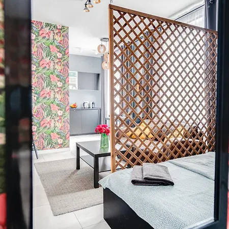 Monkey ~ 700m Main Square ~ Self Check-in 24h Apartman